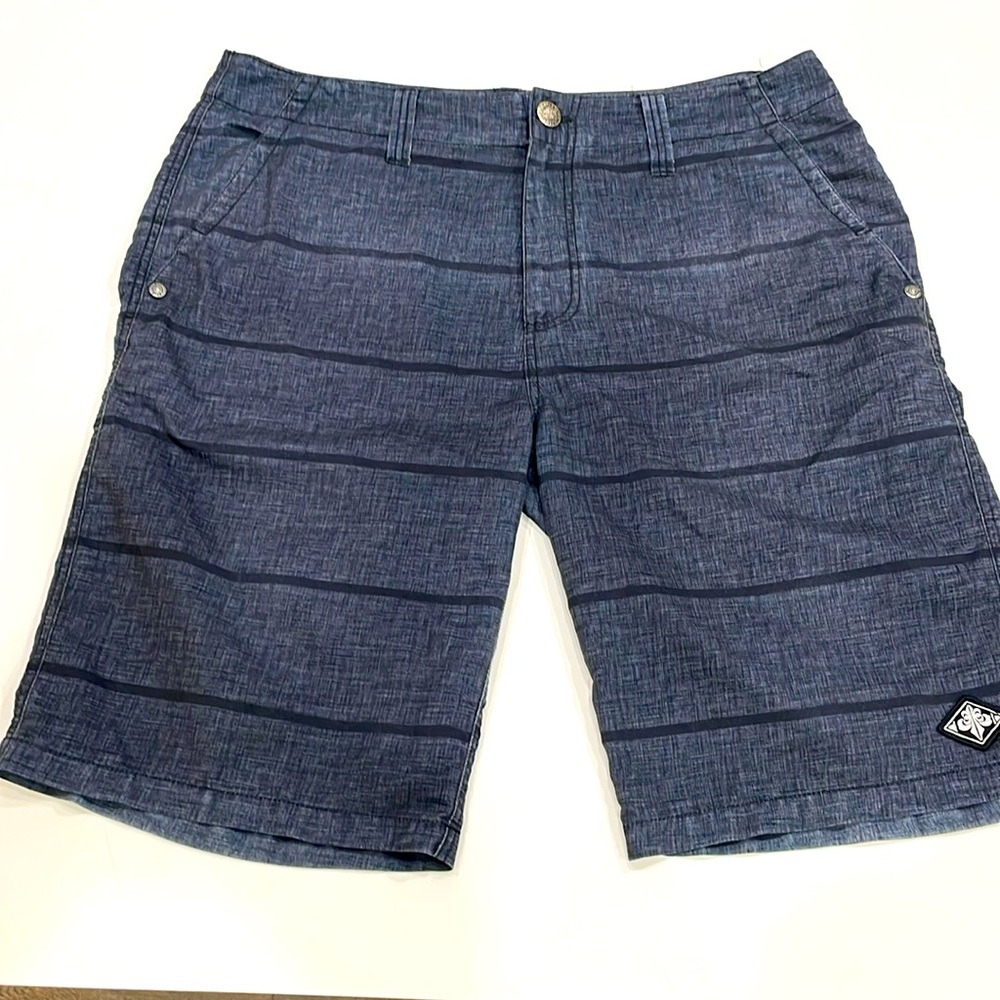 Affliction board shorts size 36 gray/black like new condition